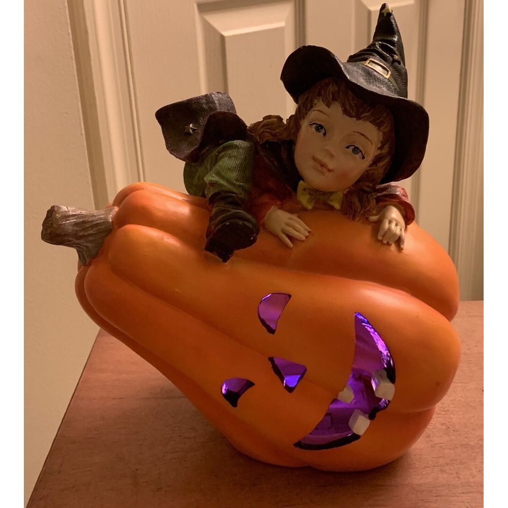 Vintage Halloween Decor Color Changing‎ Light Up Pumpkin w/ Girl Witch Figurine